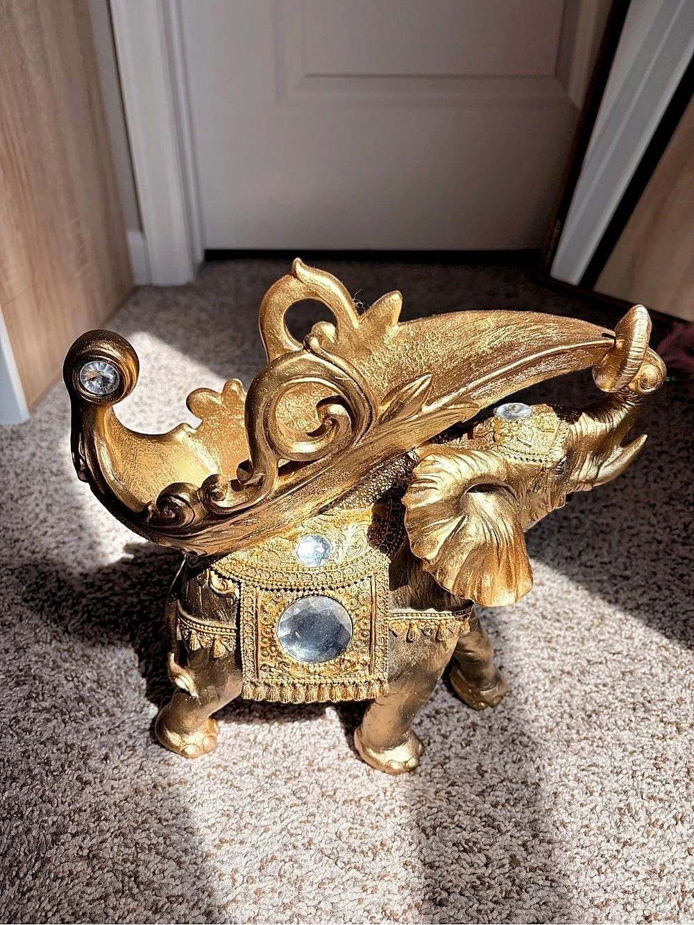 Ornate Gold Elephant wine holder